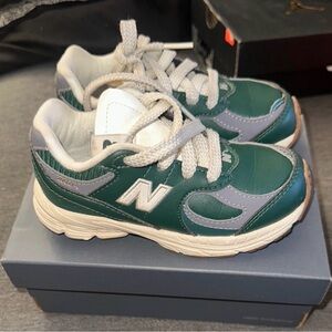 New Balance Kids Sneakers in Green and Gray